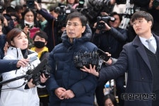 안희정, 이르면 26일 밤 구속 여부 결정…곽형섭 판사