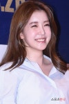 정인선, 매력적인 눈웃음