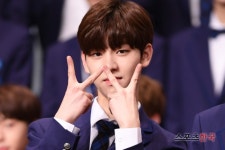 김동윤, 끼 넘치는 포즈 (프로듀스 X 101 제작발표회)