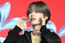 에이머스 요엘, 아련한 눈빛