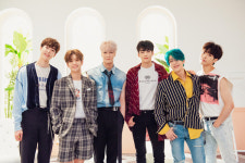 "소년에서 남자로" 아스트로,