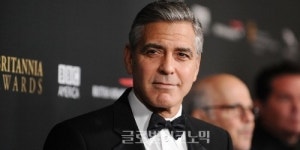 조지 클루니, "내가 샤를리다" 골든글로브 수상 소감