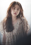 안소희, 화보 비하인드컷 공개