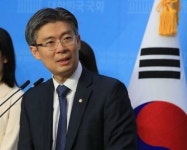 조정훈, 공무원 임금 삭감 논란에 “위기 극복하려면 양보·희생 필요”