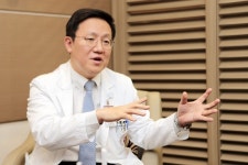 고려의대 김훈엽 한·미의대교수로 활동...국내 최초