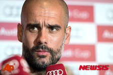 언론에 뿔난 과르디올라, "기자가 아니라 선수들이 나를 설득해야"