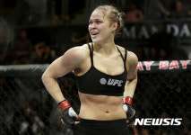 UFC 해설가 조 로건의 조언 "론다 로우지, 복귀 서두를 필요 없어"