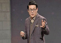 방송인 김경일,