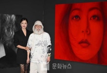 "직접 찾아가 졸랐죠"...현대미술 거장들 모은