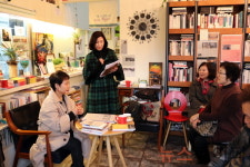 책방이듬, 한창옥 시인 초청, 출판인으로의 삶 들어본 "일요초대석" 개최