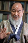 50년 역술가 "청와대 풍수 보완 가능, 옮기려면 올해가 적기"
