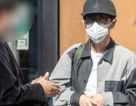 "결혼했지만 여친 있었습니다"...유명인의 불륜 고백, 난리가 났다