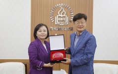 서현석 전주교대 교수 발전기금 1000만원 기부