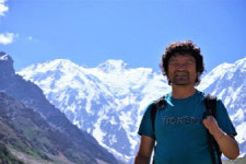 "불굴의 산악인 김홍빈, 전남교육청 공무원 됐다"