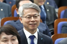 민형배, 민주당 내 복당 비판 적극 반박