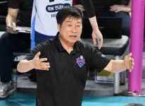 봄배구 좌절된 IBK기업은행, 김호철 감독의 아쉬움 “천신통의 이탈 이후 팀이 무너졌다”