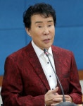 가수 송대관, 치료 도중 심장마비로 ‘별세’