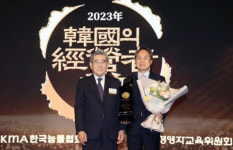 진옥동 신한금융회장,