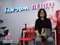 엠씨더맥스’ 보컬트레이너 김명기의 마이크, 베리스토어에서 경매 진행