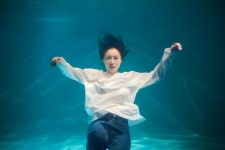 현대인의 불안에 대한 물빛 랩소디, 연극