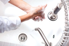 “의사들, 손 안 씻는다”…이상일 울산의대 교수 직격탄