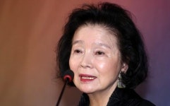 영화배우 윤정희, 프랑스 파리서 별세..향년 79세