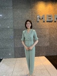MBN 박진아 아나운서 협찬 카라 랩 반팔 와이드 점프수트 (딥민트,네이비 2color) : 스타일 라떼
