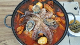 커피먹인닭용추파크 | 베뉴지cc 커피먹인닭