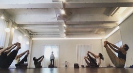 요가 스튜디오 나무