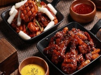 라희즈인천연수구점 | 동근이숯불두마리치킨 인천연수구점