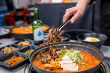 고기반햄반김치찌개장 | 고기반햄반김치찌개&김치찜 상봉본점