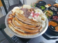 와촌식육식당 동.서변점 | 정육식당