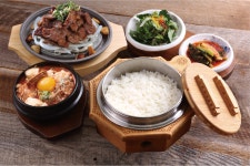 한옥마을비빔밥앤솥밥작전점 | 한옥마을 비빔밥&솥밥 모다펜타포트점