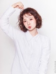 한국에서도 메이크업을 받았는데요 어떤가요?! 📍닿아 스튜디오 다희 실장님이 저를 사람 만들어주셨다네요 최고^_^❤️
