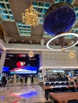 Positive Space 566 reserve bar(포지티브스페이스566리저브바) | 포지티브스페이스 566 (Positive Space 566) 2023년 기네스북에 오른 세계에서 가장 큰 카페 “규모와 인테리어로 한 번쯤은 놀랄 만한 공간...