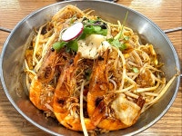 어제 오랜만에 예전에 살았던 화정동 단골집 올리엔 가서, 로제... 점심 먹고 집에 왔다. 구파발엔 왜 올리엔 같은 곳이 없는지 참으로 아쉽다.
