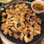 촵촵갈비 | 바로 촵촵 하시면됩니다 막장에 청양고추 듬뿍넣어 찍어먹음 존맛... 양념 생왕갈비도 단짠단짠 맛있고 술이랑 같이 드시는 분들은 된장찌개에...