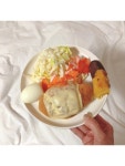 내가 좋아하는 건강식단. 소금빵위에 녹는치즈는 사랑데스🥰 아!! 한국에는 녹는 슬라이드 치즈가 잘 없더라 왜야왜 ㅜㅜ