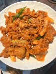 🍚 심지어 맛도리 제육볶음도 나오는데 김찌랑 제육볶음이 지인짜맛도있는데 양도많아서 양껏먹어도 안쭐어드는게 ㄹㅈㄷ;;📸📸🥹 칼칼한...