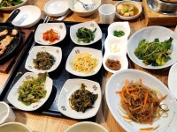 잘차려진밥상도은정식 | 650도 오가 식당의 한상차림 밥상 650 복사열로 구운 육즙삼겹구이정식 추천 밑반찬도 다 맛있는 진정한 맛집 650도 오가 #오늘여기클립...