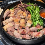 베짱이고기꾼김춘배숲길 | #광고 #공덕맛집 #공덕역맛집 #고기꾼김춘배공덕직영점 육질 짱짱한 공덕역 고기 맛집. 경의선숲길 산책로 바로 앞에 위치해 가을 단풍 만끽...