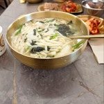 한골칼국수보쌈 | #오늘여기클립#칼국수#보쌈 추운 계절 딱 좋은 한끼.