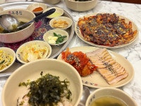 낙지옥 낙지볶음&냉수육&칼국수 전문점 고산점 | 나는 낙지볶음부터 퀄리티 좋은 수육까지 기억에 남는 곳으로... 낚지볶음에는 칼국수 사리까지 추가해서 먹으면 든든하게 배 채우고 오기...