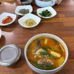 📍소라횟집 활우럭매운탕 추천 받고 간 곳 예상대로 한 마리가... 다 먹고 식당 앞 바닷가 산책하기도 굿 #소라횟집 #활우럭매운탕 #오늘여기클립