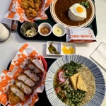 여의도 직장인 점심 성지! 저녁엔 여유롭게 즐기는 카레 맛집🧡 진한 카레 소스에 마늘 후레이크 뿌려 먹으면 감칠맛 대박..🥺 사이드로 시킨...