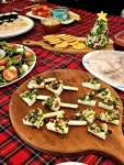 피엠푸드성대 | 이모들과 성대한 파티로 보냈어요 맛있는 음식도 준비하고 트리랑... 신나는 하루였어요👶👶 #크리스마스#파티음식#소금광어김밥#핑거푸드#루돌푸