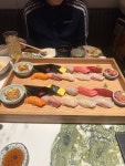 제이티비김수사신세계강남점 | 김수사 신세계 강남점에서 크리스마스 식사했어요! 16:00 디너 현장 웨이팅 16:44분에 도착해서 캐치테이블 걸고 17:30쯤 들어갔어요. 초밥코스...