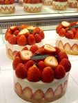 밸런티시즈니크 | 시즈니크 신세계백화점 강남점 🎂 과일의 신세계, 시그니크 농장 🍓🥭🍋 시그니처 메뉴는 농장 와르르 시리즈!! 시즌별 바뀌는 생과일과...