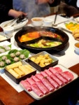 #오늘클립챌린지 #진관청훠궈홍대점 #홍대훠궈맛집 하이디라오 예약 실패 하고 대신 간 진관청훠궈. 토마토탕 육수가 살짝 아쉬웠지만 깨끗하고...