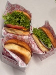 왓더버거(WHATTHEBURGER) 창원상남점 | #오늘클립챌린지 #저녁 #왓더버거성정점 생각보다 더 맛있었던 왓더버거